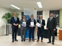 Finanzminister Füracker und Amtsleiter Hr. Geisler mit Vertretern der VG Wackersdorf und Stadt Neunburg vorm Wald